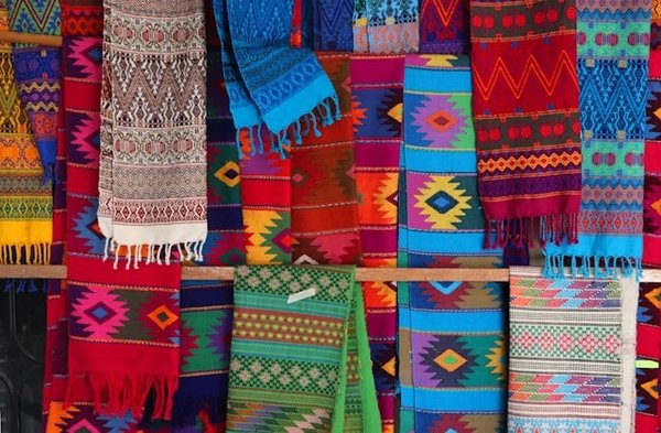 Comment découvrir les traditions textiles des tribus en Amérique du Sud?